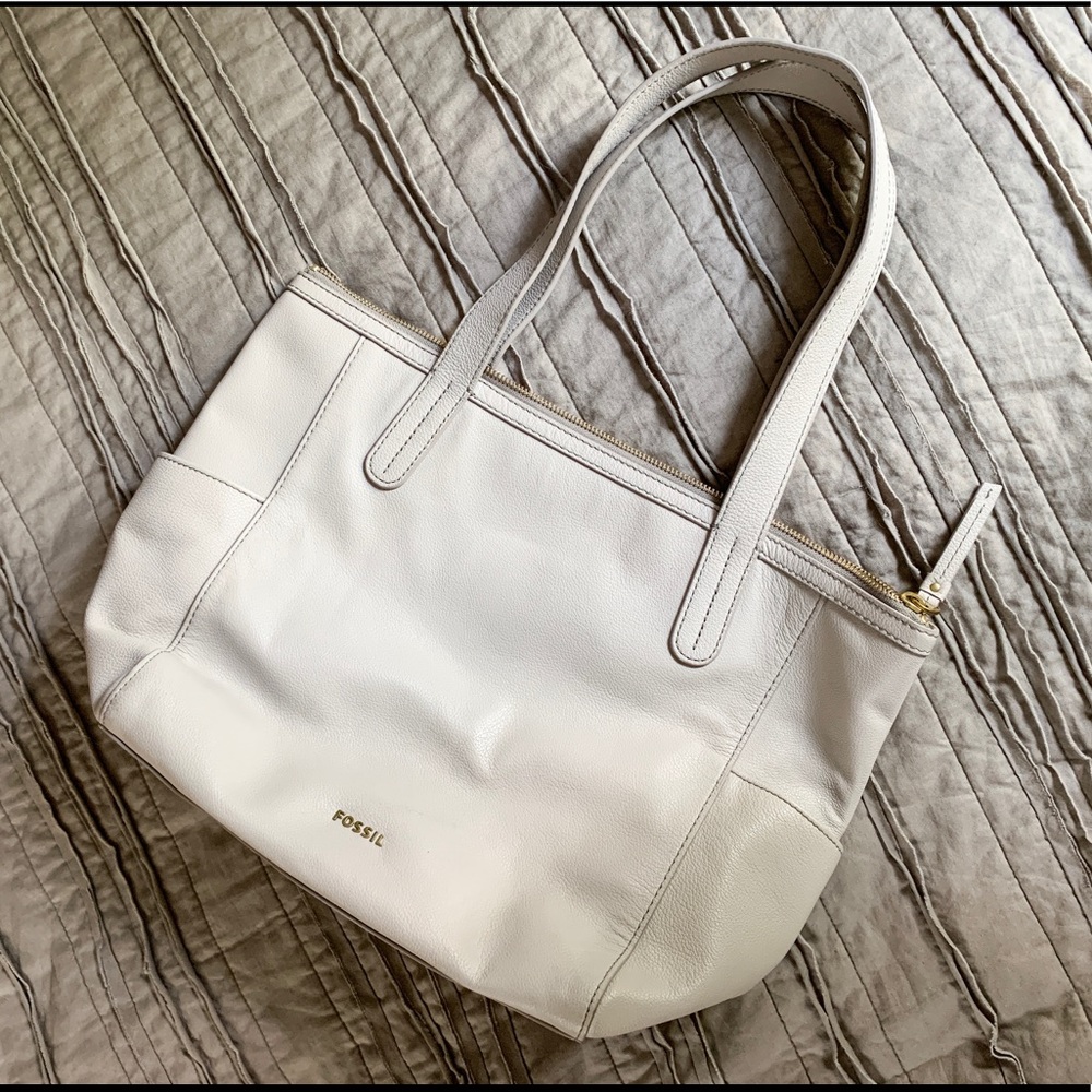 Leather Fossil Tote!